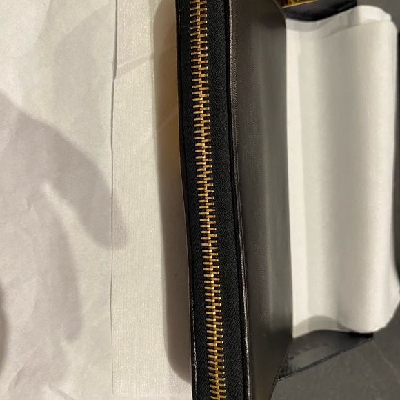 Beautiful authentic Prada wallet - Picture 5 of 5